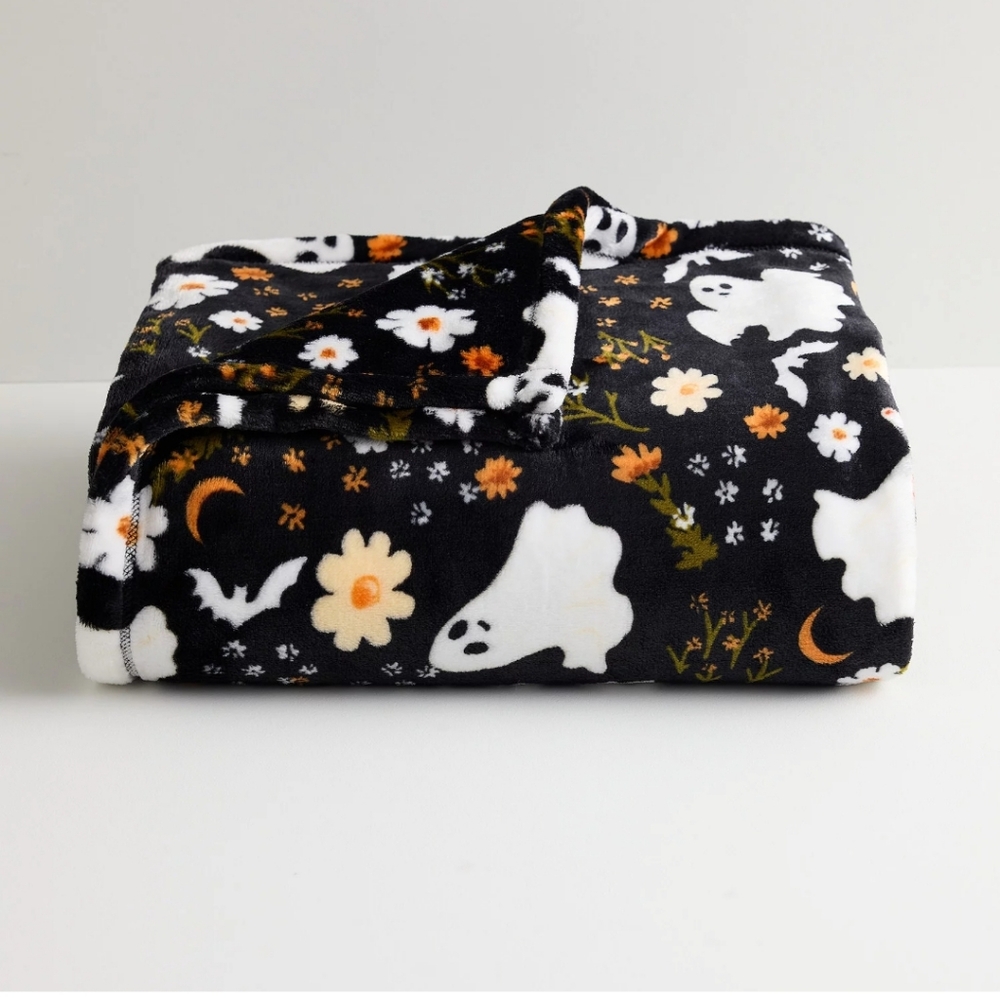 New Cozy Halloween Ghost Print Throw # 1666-1589